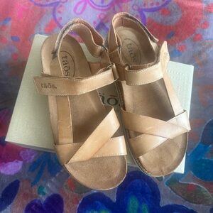 Taos Sideway Sandals